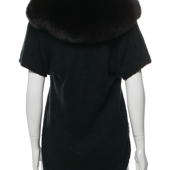 Beautiful new long jacket with fur faux trim - Picture 2 of 9